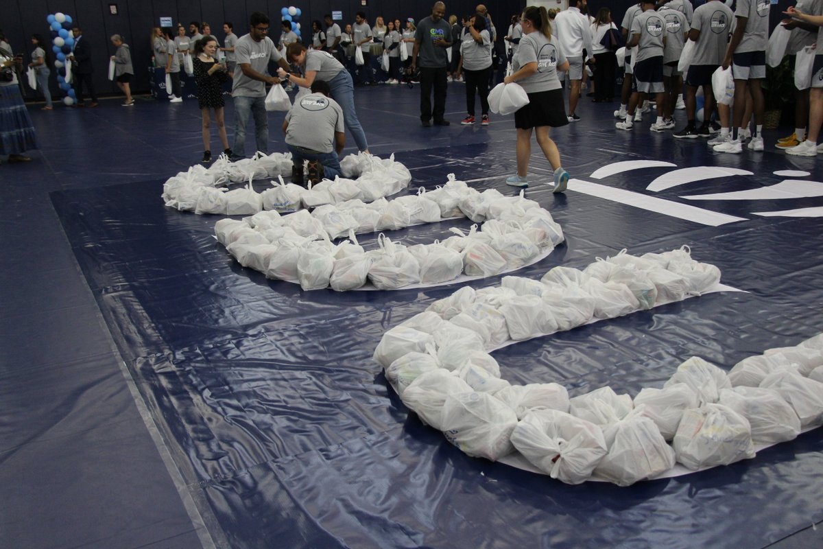 More than 32,500 items were donated to feed students at 27 #NPS schools today thanks to <a href="/ODU/">Old Dominion University</a>'s Monarchs Give Back! As Superintendent Dr. Sharon I. Byrdsong said, "The most basic need, the most useful and important school supply we can offer, is food. Thank you, #Monarchs!