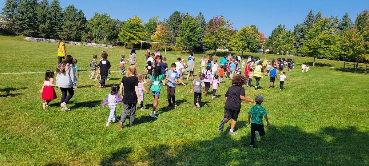 KindertownJS1's tweet photo. We had a great day for our Terry Fox Run. https://t.co/8HOIb6TrjH