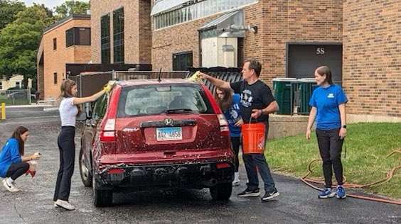 MayorBurns's tweet photo. Thank you, Ms. Swanson and the @GHS_Geneva @GHSVocEx Team for allowing me to volunteer with u to detail cars and raise money for charity!  It was fun seeing students, teachers, administrators and most of all GHS Students doing good work to support good work! https://t.co/Cb3MlLcOoe