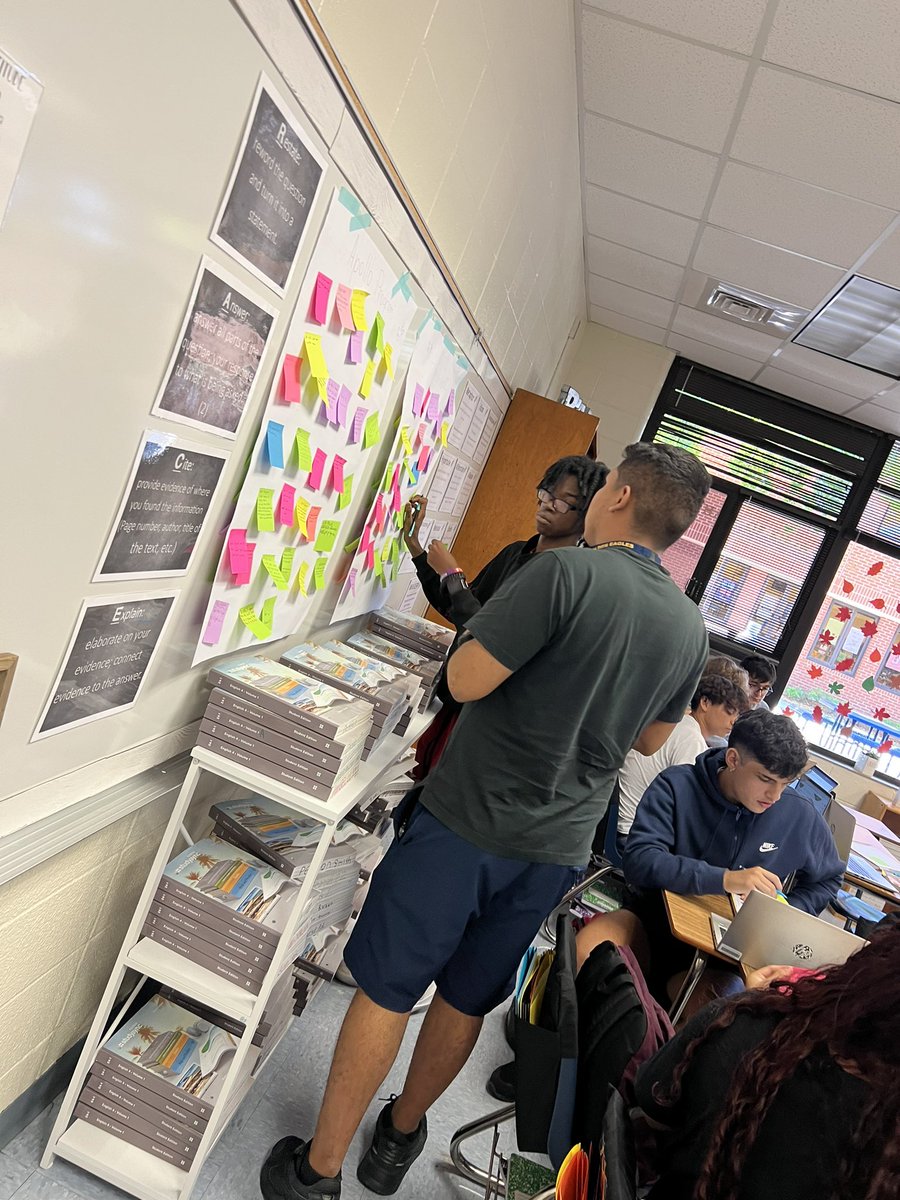 MrsgTravis's tweet photo. English IV students @NaplesHS gathering information on the ‘Space Race’ to teach and learn from one another! #engagement #ccps https://t.co/oZqSZBKLqL
