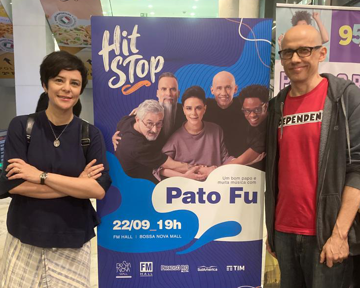 patofu's tweet image. Já vai começar! Estaremos ao vivo na @paradisoriofm 📻 paradisorio.fm/player

E na sequência, acontece o #HitStop com o público presente aqui no #BossaNovaMall ;)
