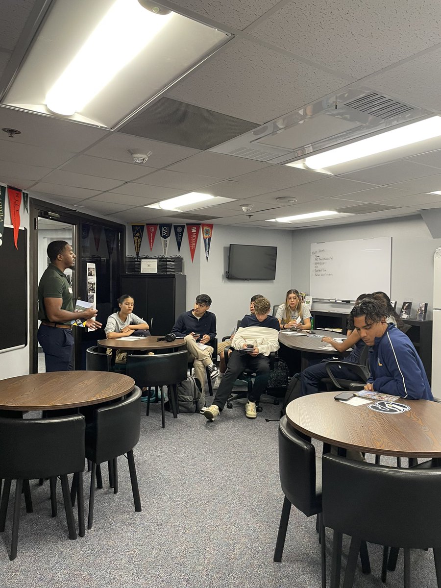 MrsCarucciBHS's tweet photo. What a great first week of College Visits at BHS in our new College and Career Center! Thank you to the Colleges/Universities below for taking the time to meet our students and visit Belleville High School!
@MrRhodesBHS @BPS_Guidance @BUCS_BHS https://t.co/AA0AwpxT4r