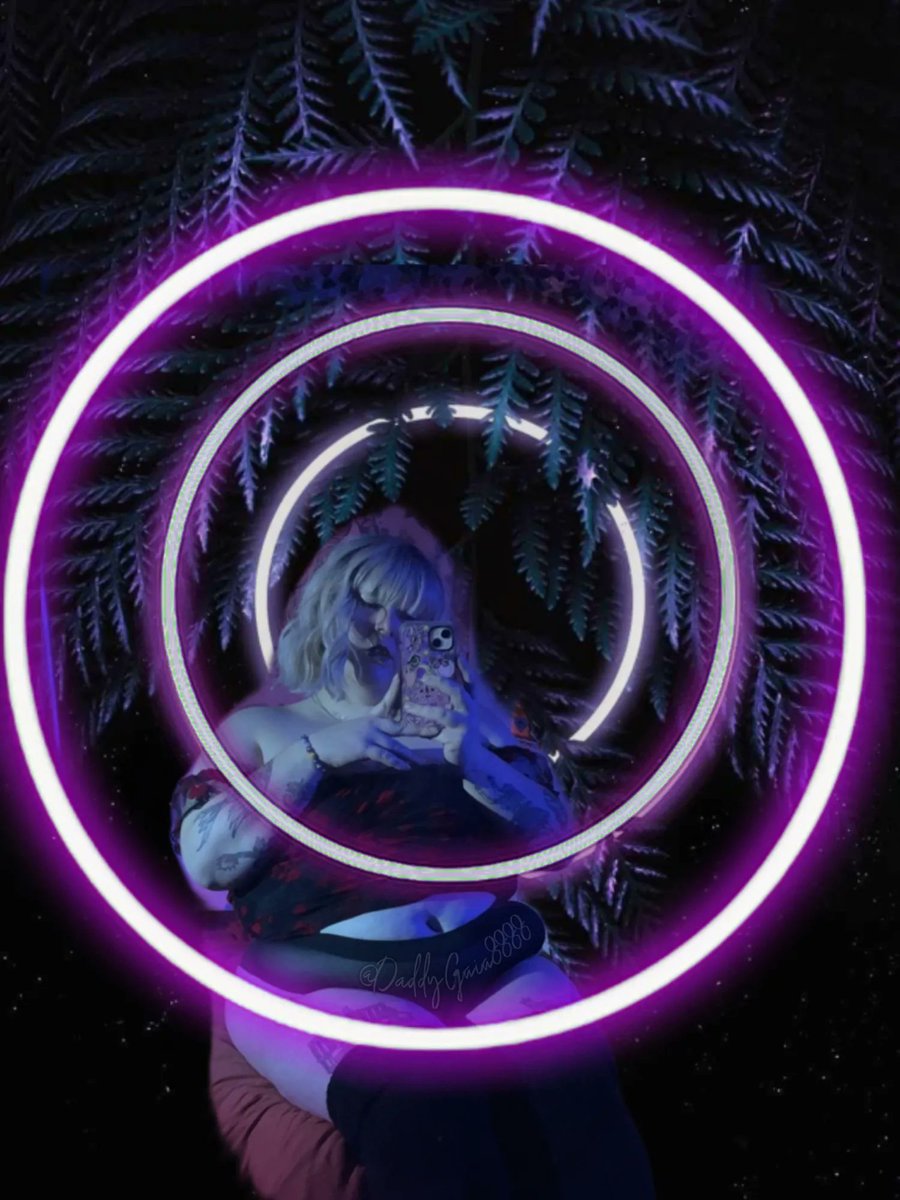 I'm the alt girl of your dreams, but your reality is funding My life. 

:¨·.·¨:
 `·. FinDom 𝔻𝕒𝕕𝕕𝕪 𝔾𝕒𝕚𝕒 ★°*ﾟ