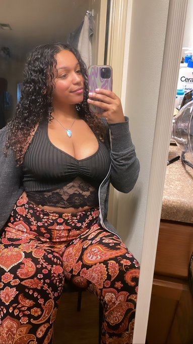 How many margaritas did I have this night? 🍹 https://t.co/88gti1pvej<a href="/tag/bush"class="tags"><span>#bush</span></a><a href="/tag/hotgirl"class="tags"><span>#hotgirl</span></a><a href="/tag/bodyhair"class="tags"><span>#bodyhair</span></a><a href="/tag/onlyfans"class="tags"><span>#onlyfans</span></a>