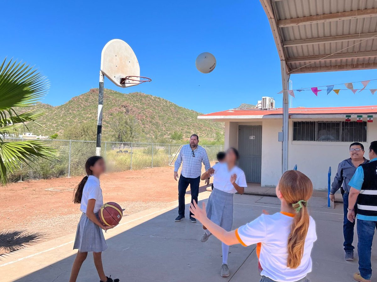 Roberto Estrella tweet media