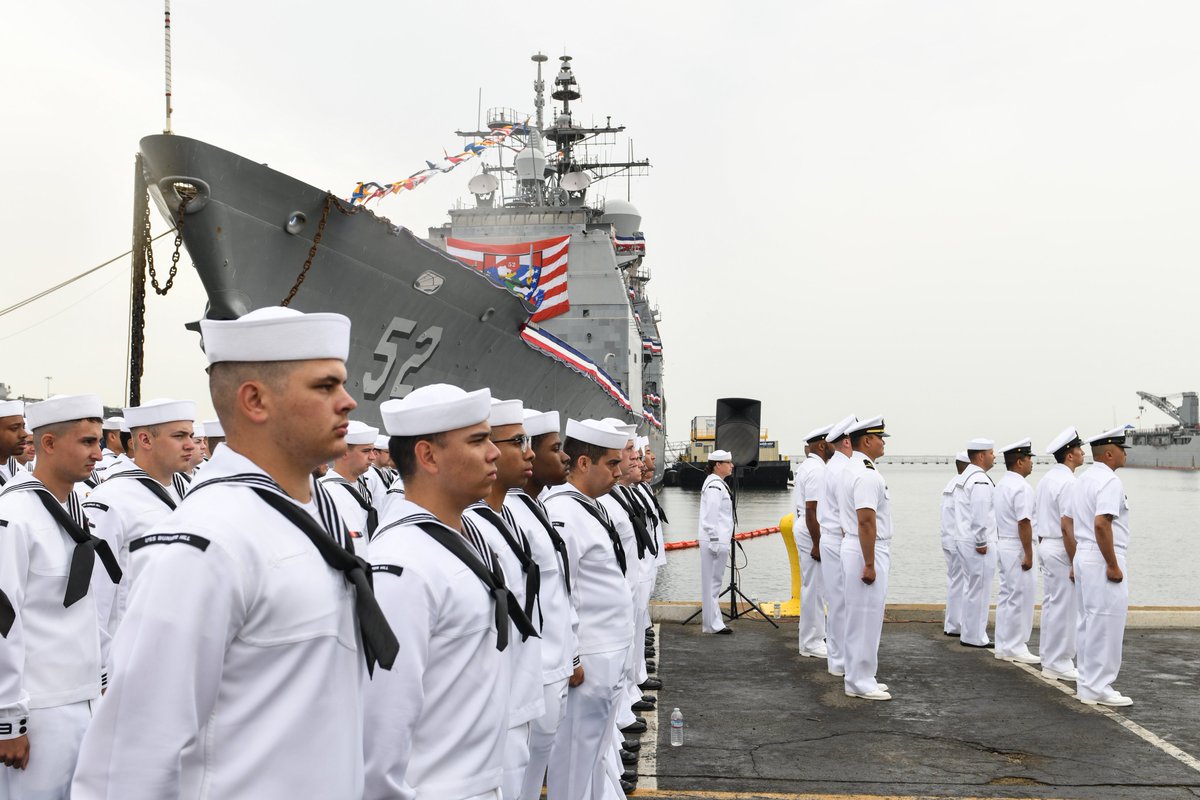 USS BUNKER HILL CG52 held her decommissioning ceremony 22 Sept at San Diego. The first Ticonderoga-class cruiser with vertical launch systems was commissioned in Sept 1986, served a very fine 37 years. BZ and thank you! surfpac.navy.mil/Media/News/Art…