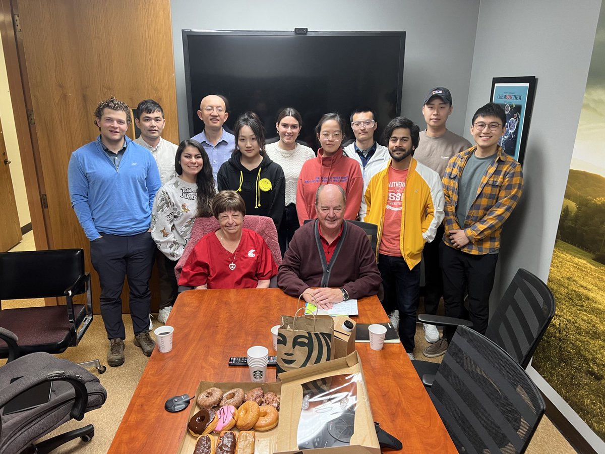 Had a great time welcoming our new group members in Rico's and introducing ourselves to Gene and Linda Voiland this week. It was an honor to hear their insightful stories and we look forward to their future visits to Pullman. #GoCougs