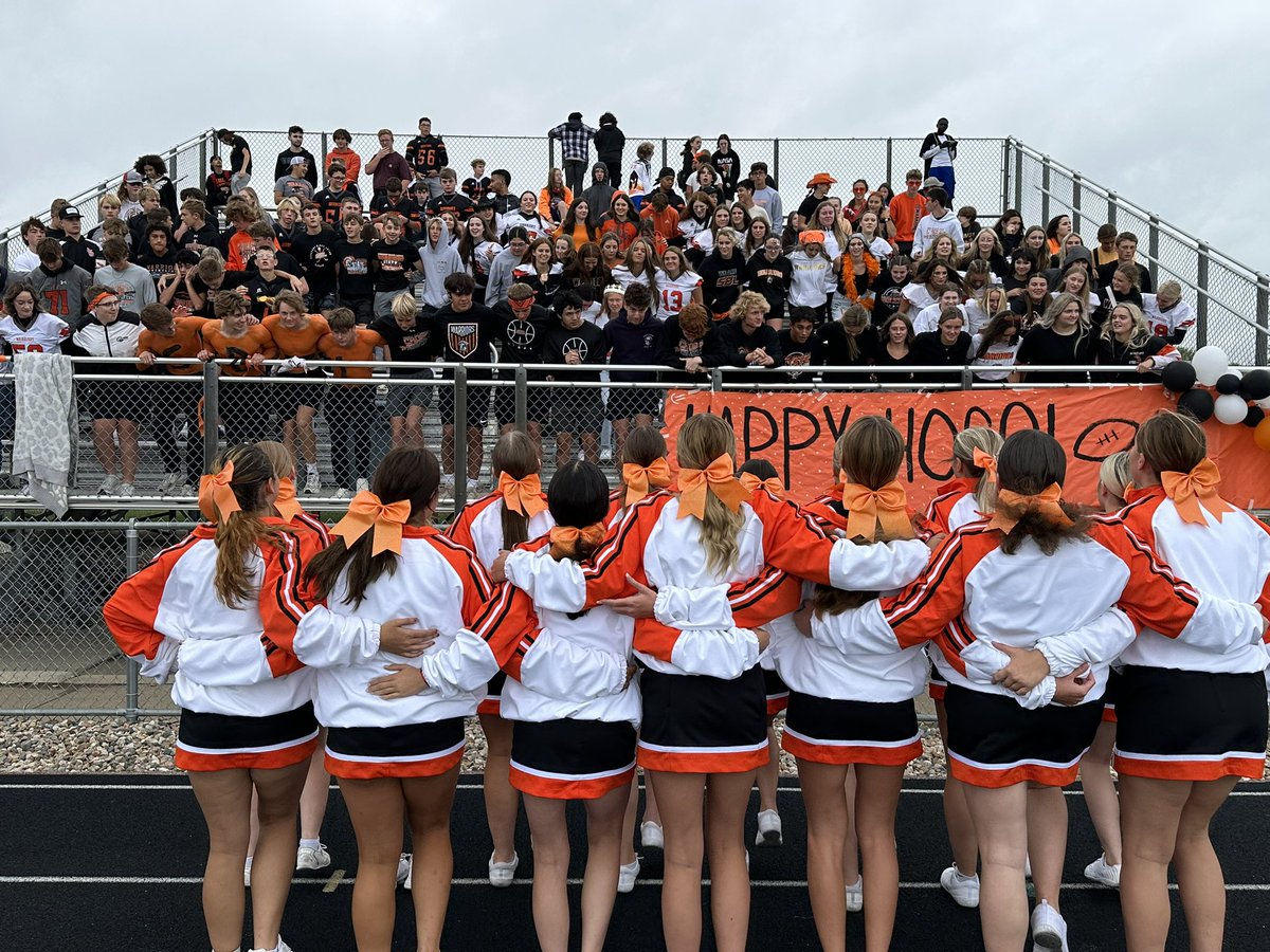 sblpride's tweet photo. Warrior Nation showed up for the 4:00 Homecoming kick off!   Now let’s get er done fellas!! https://t.co/FbNGoPMS7O