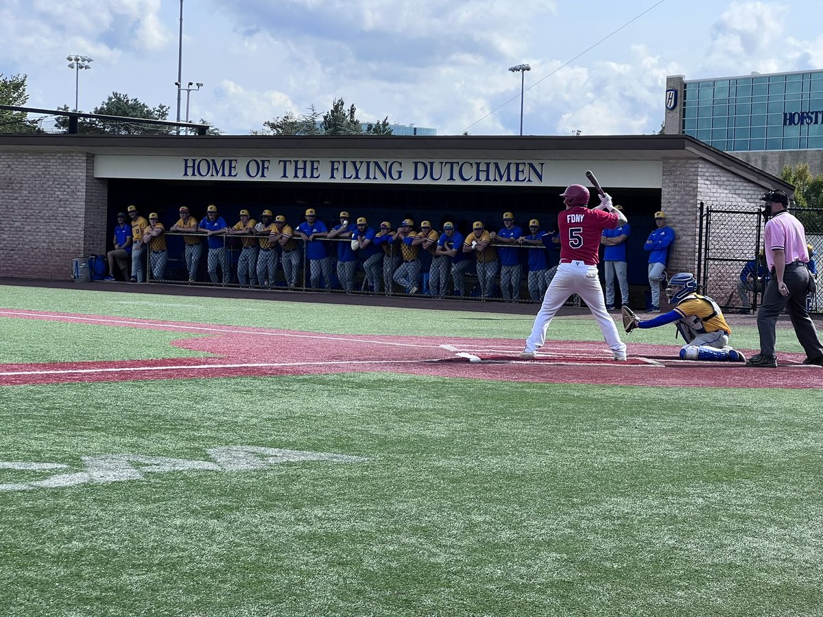 BaseballFdny's tweet photo. Playing Hofstra University today. Thank you Hofstra baseball! #hofstrabaseball https://t.co/9DTjOUZu8e