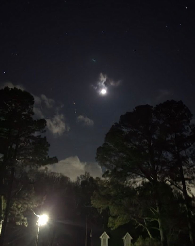 متلازمة حُب الليالي المُقمرة