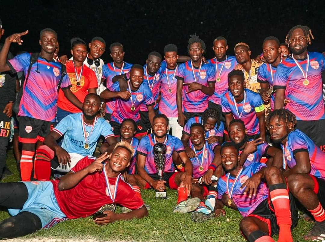 SimonClemencea's tweet photo. The soccer tournament in Fondèblan has ended, and we congratulate the Bèl Kolòn team on their well-deserved victory. 🎉 🏆

We are grateful to the Haiti Christian Development Fund for their invaluable support in making this event possible
#CommunityUnity #SoccerTournamentChamps https://t.co/t6BJTFZgT2