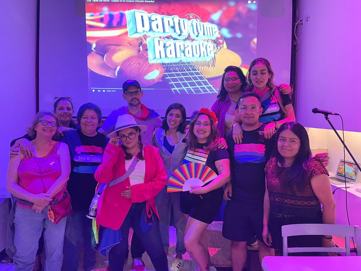 #amBiCDMX is always flying their bi flags! 🩷💜💙 #BiPrideDay #BiVisibilityMonth 😎 ambi.org/join-ambi