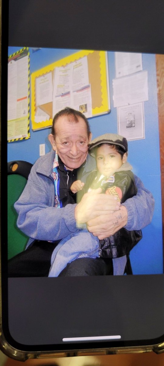 GusGarciaYMLA's tweet photo. As we celebrate Hispanic heritage month, our Garcia YMLA ambassador has been bringing music to play during morning announcements. This morning, he shows me a picture of him with @FlacoJimenez -legendary accordianist. Musica vive en nostros desde chicos a grandes @AustinISD https://t.co/QiBNwBmkYX