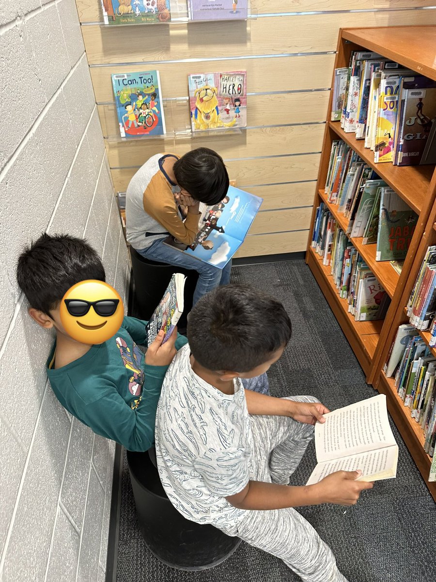 MsDellUnto's tweet photo. Today was our 2nd visit to the library! Students were so excited to sign out some more books! We found cozy spots in the library and started reading @DesmondHDSB https://t.co/GBq2BhmQO0