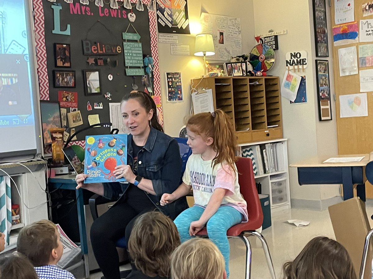 Today’s mystery reader was music to our ears!! Loved her music themed book choices!!! 🎶 #wiltonwayct #mrslewisclass <a href="/WPSCMSocial/">CM Live</a> on