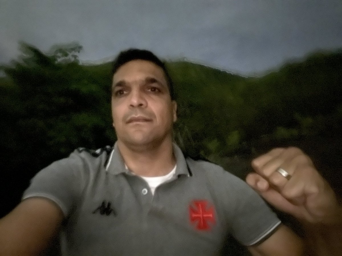 No dia 3 de agosto o Cabo Daciolo fez uma oração em São Januário, o Vasco de lá pra cá:  

Vasco 1 x 0 Grêmio
Vasco 1 x 1 Bragantino
Vasco 1 x 0 Atlético Mineiro
Vasco 0 x 1 Palmeiras
Vasco 1 x 1 Bahia
Vasco 4 x 2 Fluminense
Vasco 5 x 1 Coritiba