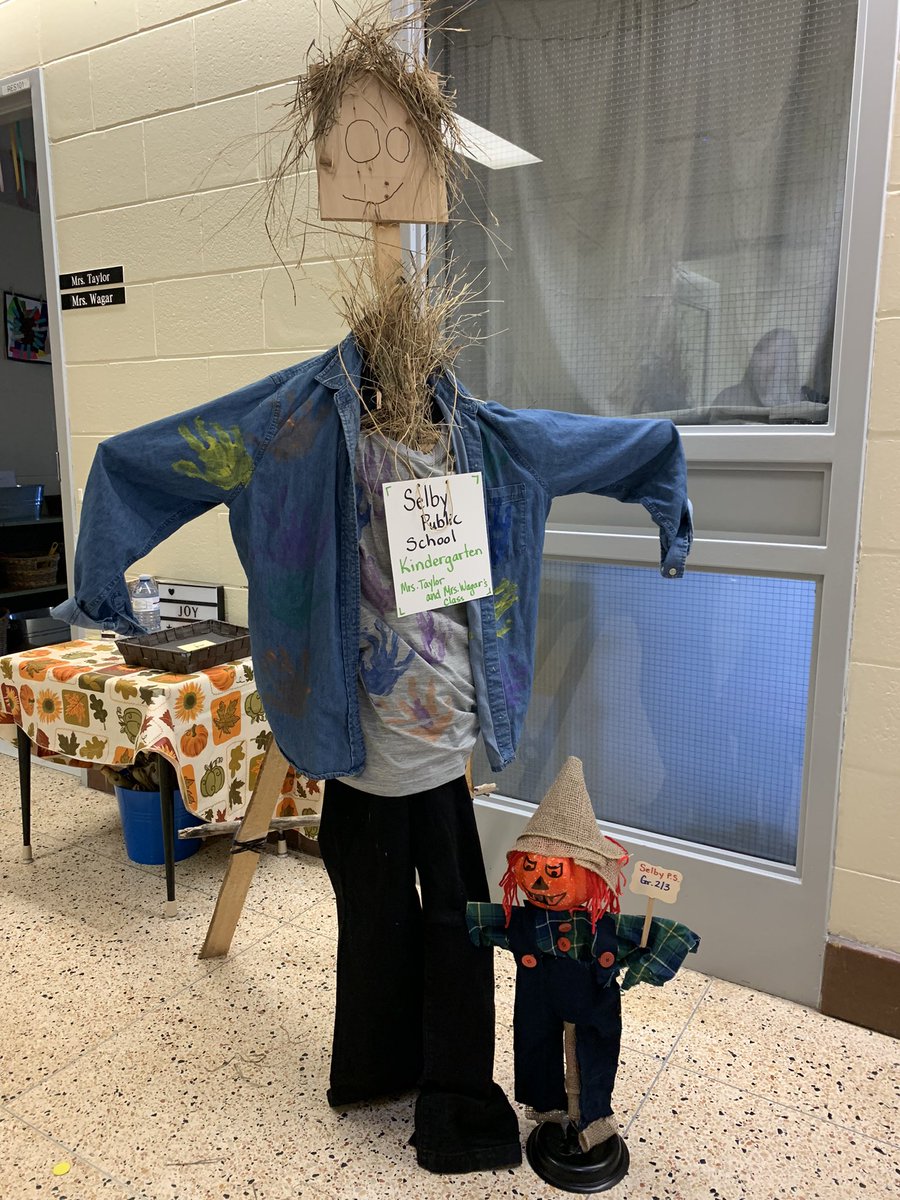 Hand crafted from little Selby Stars kindergarten and grade 2/3 to be enjoyed at Village Green @selbypublic <a href="/mccutcheok_LDSB/">Mrs McCutcheon's Selby Stars!</a> @WagarMrs