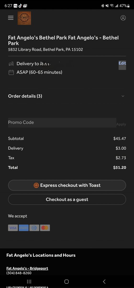 MisterFlashBang's tweet photo. @Grubhub what's wrong with these photos?

You not only charge more for delivery that's normally slower and add on a service fee, you also say items are $1 more expensive then what they actually are? 

$12.15 difference for just 2 Pizzas and 1 thing of bread sticks. 

#robbery https://t.co/duG5Z3zhFf