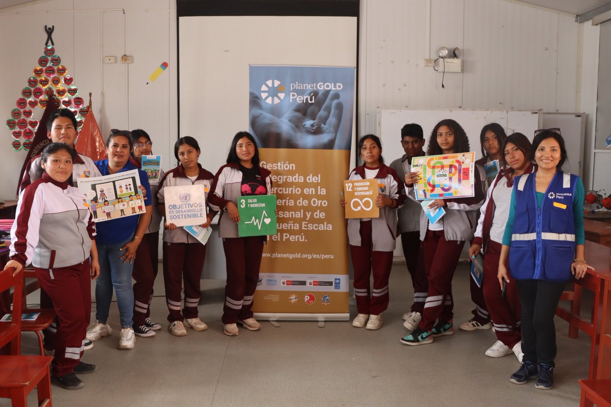 planetGOLD_PE's tweet photo. Conocer los impactos del mercurio para prevenir su uso. #MakeMercuryHistory 🌱🌎

Estudiantes y docentes de 2⃣colegios de Chaparra y Chala en Arequipa 🇵🇪 participaron en talleres de validación del kit pedagógico Expedición Mercurio. Infórmate más en https://t.co/OoyIMZepB3 https://t.co/yJx2BSat30