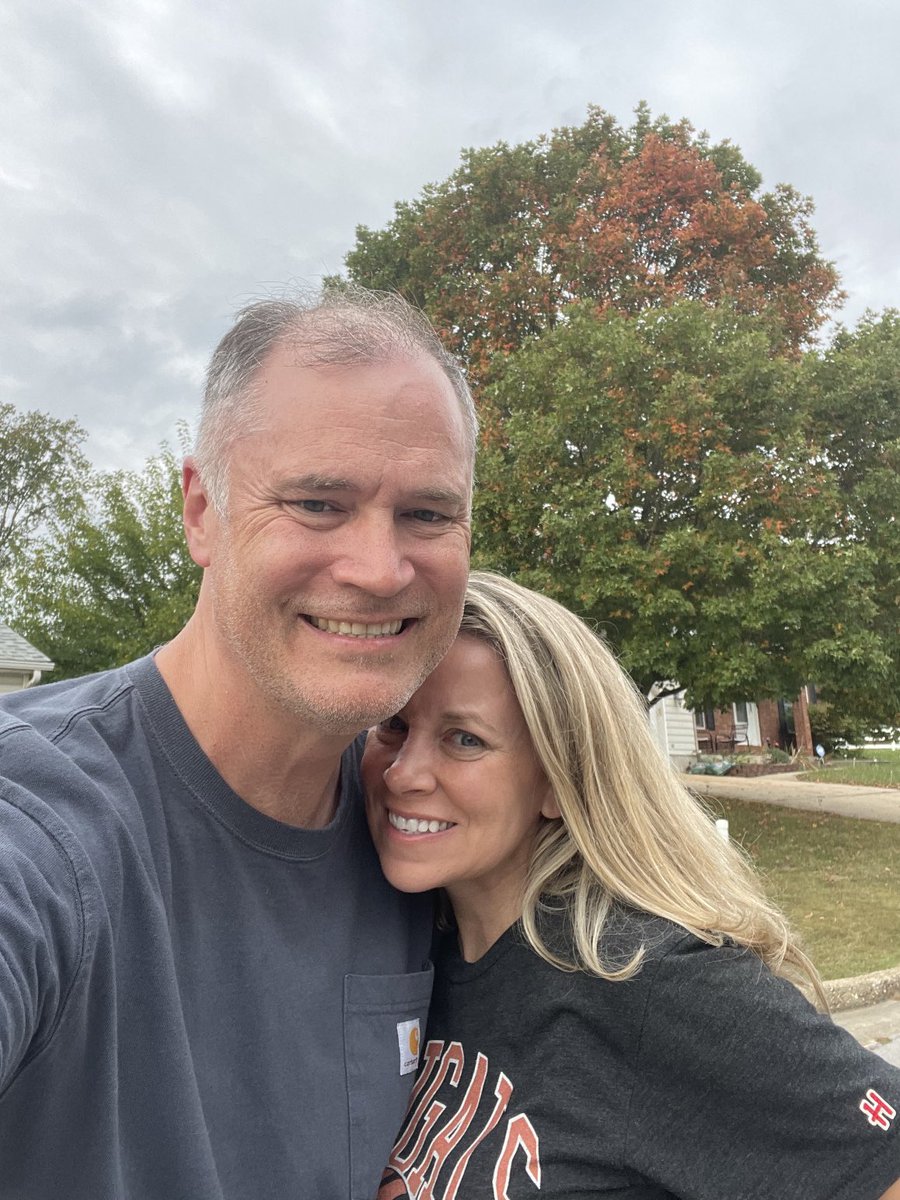 DanielOerther's tweet photo. #ourtree #autumn2023 ⁦@sarahoerther⁩ https://t.co/bJTXVKRgnv