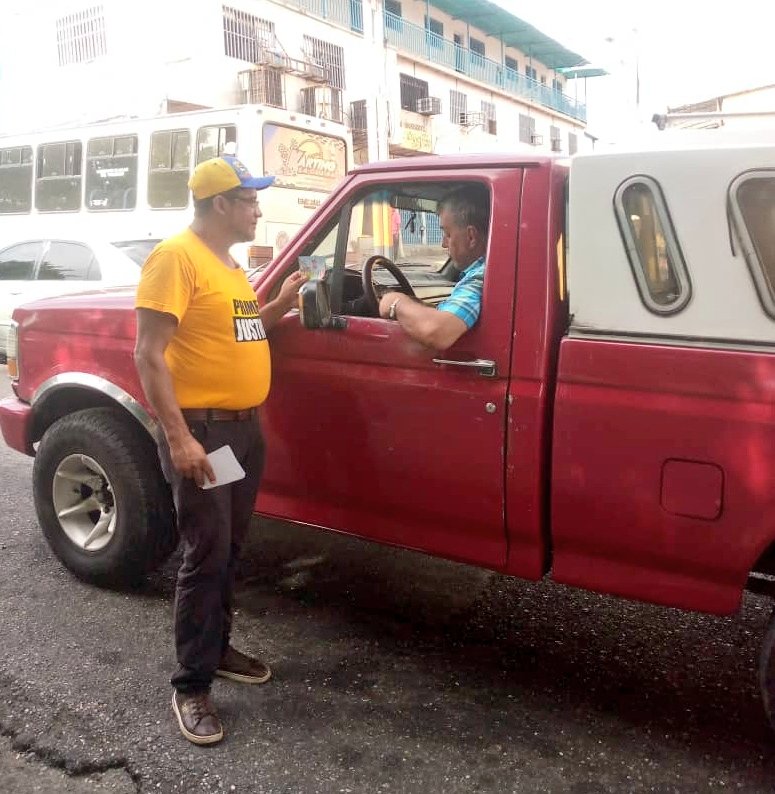 #22Sep Hoy el equipo de @mpjlander realizó un volanteo en la Plaza del Estudiante de Ntro Ocumare del Tuy Llevando el mensaje de #UnidadYVoto de @hcapriles nos Organizamos para este 22 de Oct para las #Primarias2023 
#31DiasParaEncontrarnos
Vamos a echar pa'lante 🇻🇪