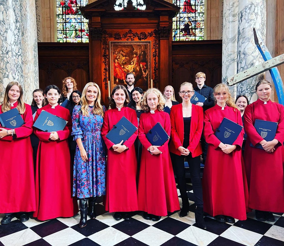 I used to watch <a href="/BBCSoP/">BBC Songs of Praise</a> every Sunday with my parents (&amp; dance around singing the theme tune) so it’s rather exciting to be on this Sunday’s show chatting about organs &amp; hymns with <a href="/pembrokechoir/">The Choirs of Pembroke College, Cambridge</a> &amp; <a href="/KathJenkins/">Katherine Jenkins</a> ❤️ Tune in at 1:15 this Sunday on BBC 1!