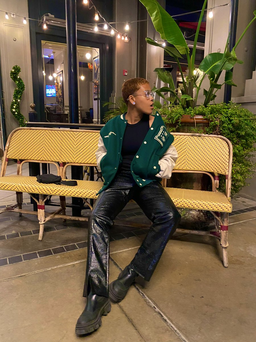 She_at_Peace's tweet photo. Let that shit ride 🧟‍♀️ https://t.co/eP0G0yGn97
