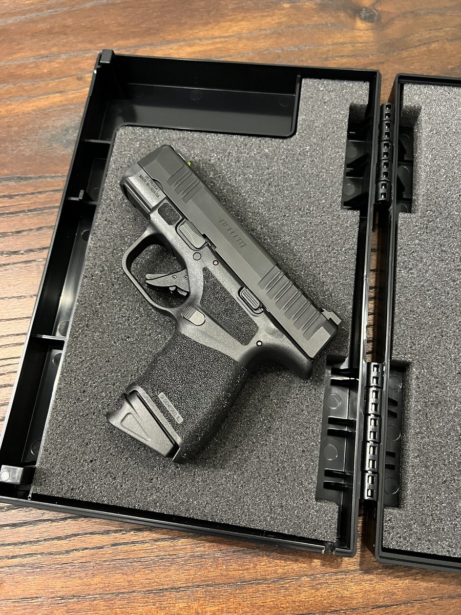 wemash15's tweet image. @Madash25  got something new for the nightstand 😏 #stopbox