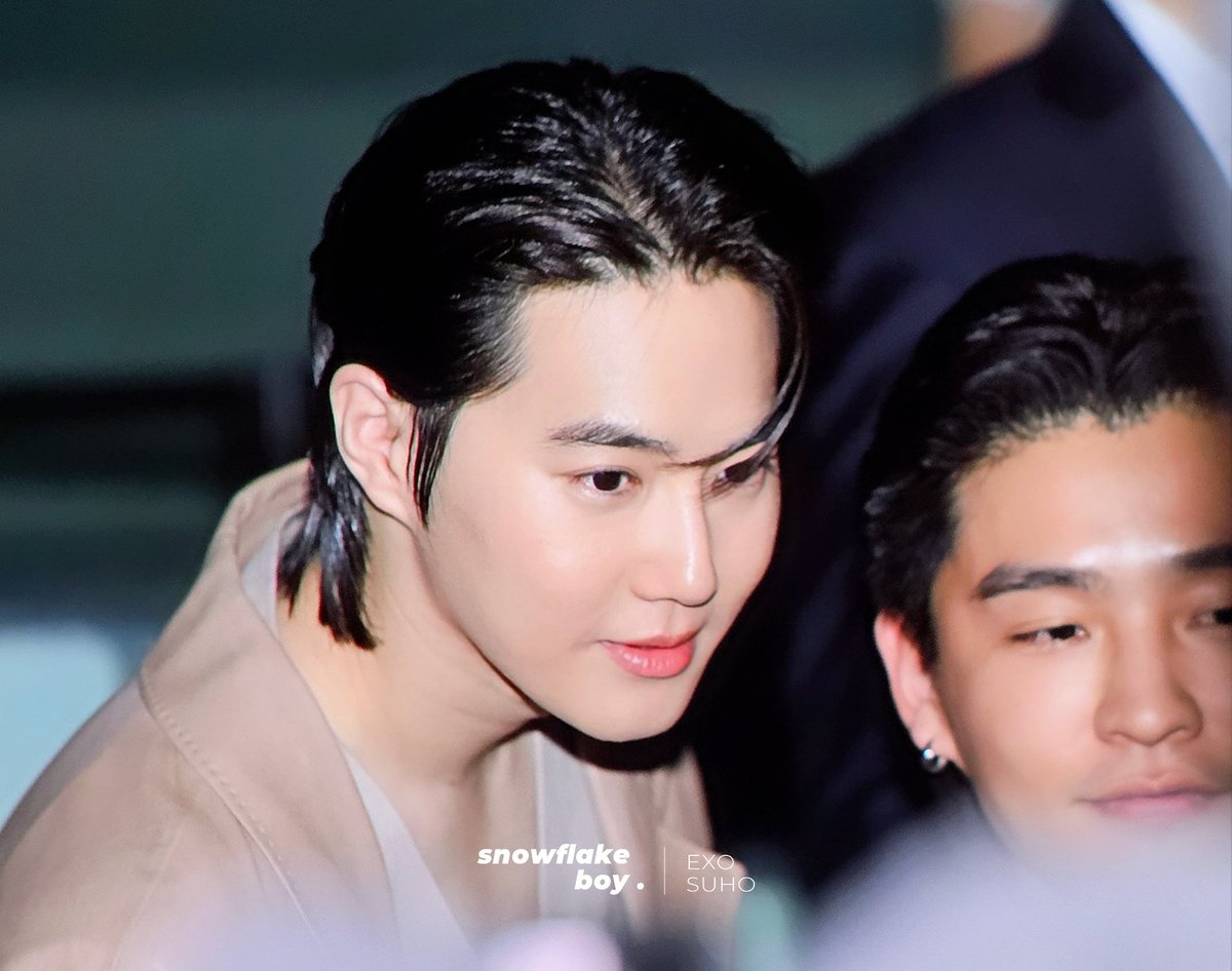 snowflake_boy's tweet photo. 230922 #MFW BOSS SHOW

잘생겨주셔서 감사합니다,,,🙏🏻
준며니 수고많았오〰️〰️〰️🐰❣️

#HUGOBOSS_SUHO
#BossSUHOinMilan

#수호 #SUHO #준면 #김준면 #スホ #金俊勉 
@weareoneEXO https://t.co/0YvDRWf6uH