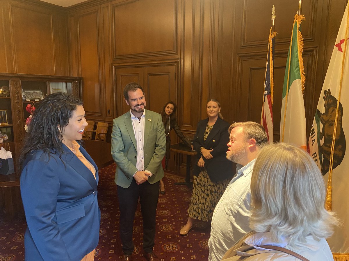 A day of firsts! First time #MayorBreed meets an Oscar winner, and first time for James Martin to meet a #San Francisco Mayor! #culture_ireland #Irelandinsf #SFIFF # an Irish goodbye
