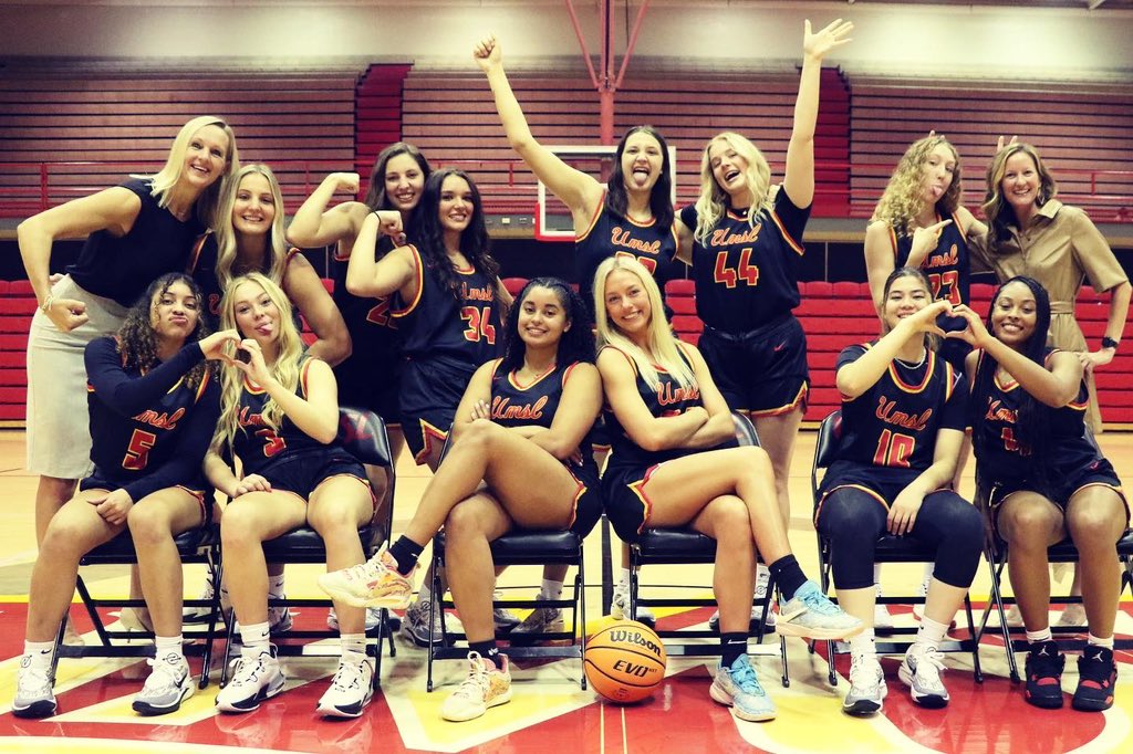 UMSLWBB's tweet photo. 📸Picture Day! We are so excited for the upcoming season. Let’s Goooooo Trites💛♥️🔱 https://t.co/mqprFoDo6E