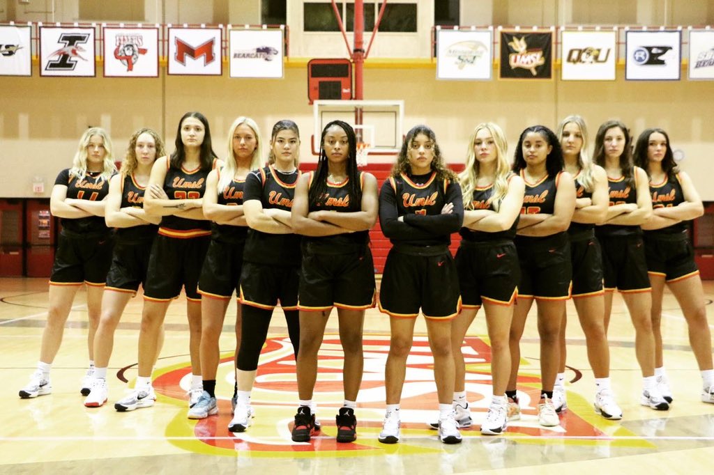 UMSLWBB's tweet photo. 📸Picture Day! We are so excited for the upcoming season. Let’s Goooooo Trites💛♥️🔱 https://t.co/mqprFoDo6E