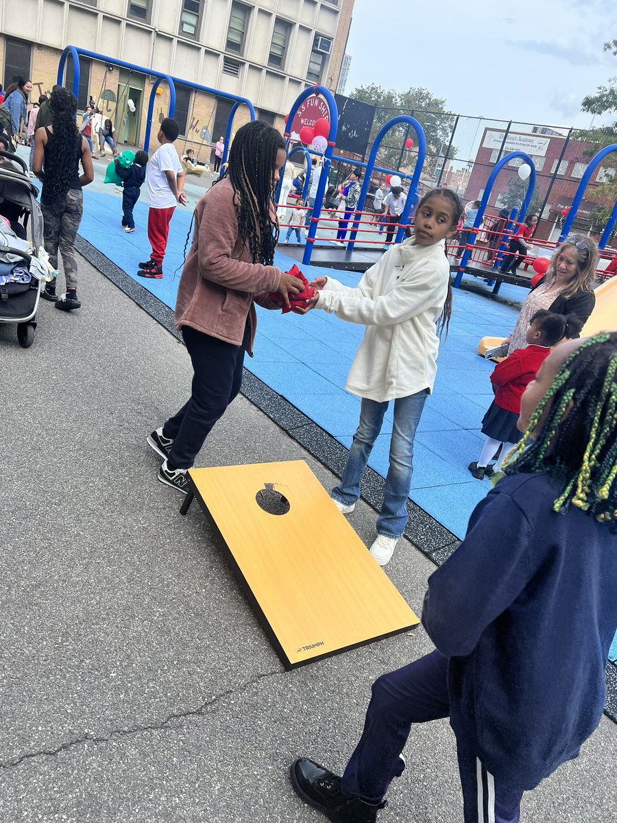 PS 30M Hernandez-Hughes Elementary tweet media