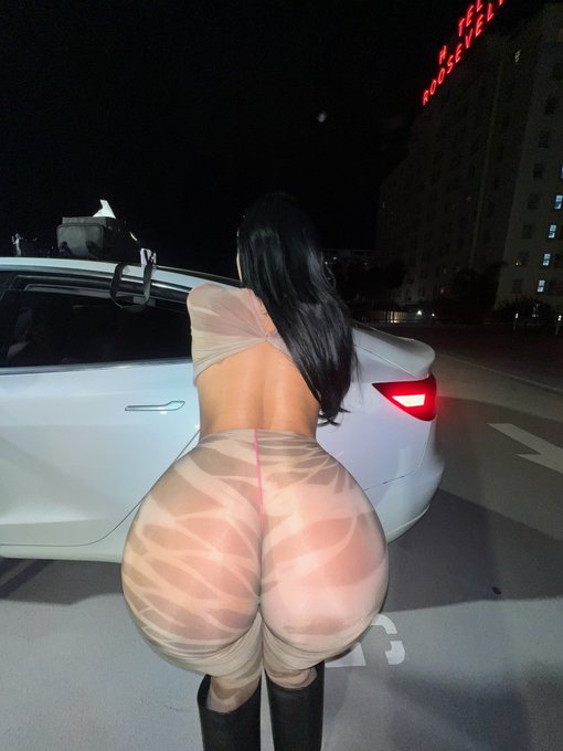 Am I your type? 😈 https://t.co/cMXc9bwTTZ