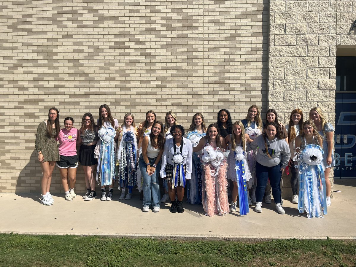 LDBellSoftball's tweet photo. HOCO ‘23 Such a fun time of the year. One thing left to do #beatCrowley https://t.co/TYZTCQsy5S