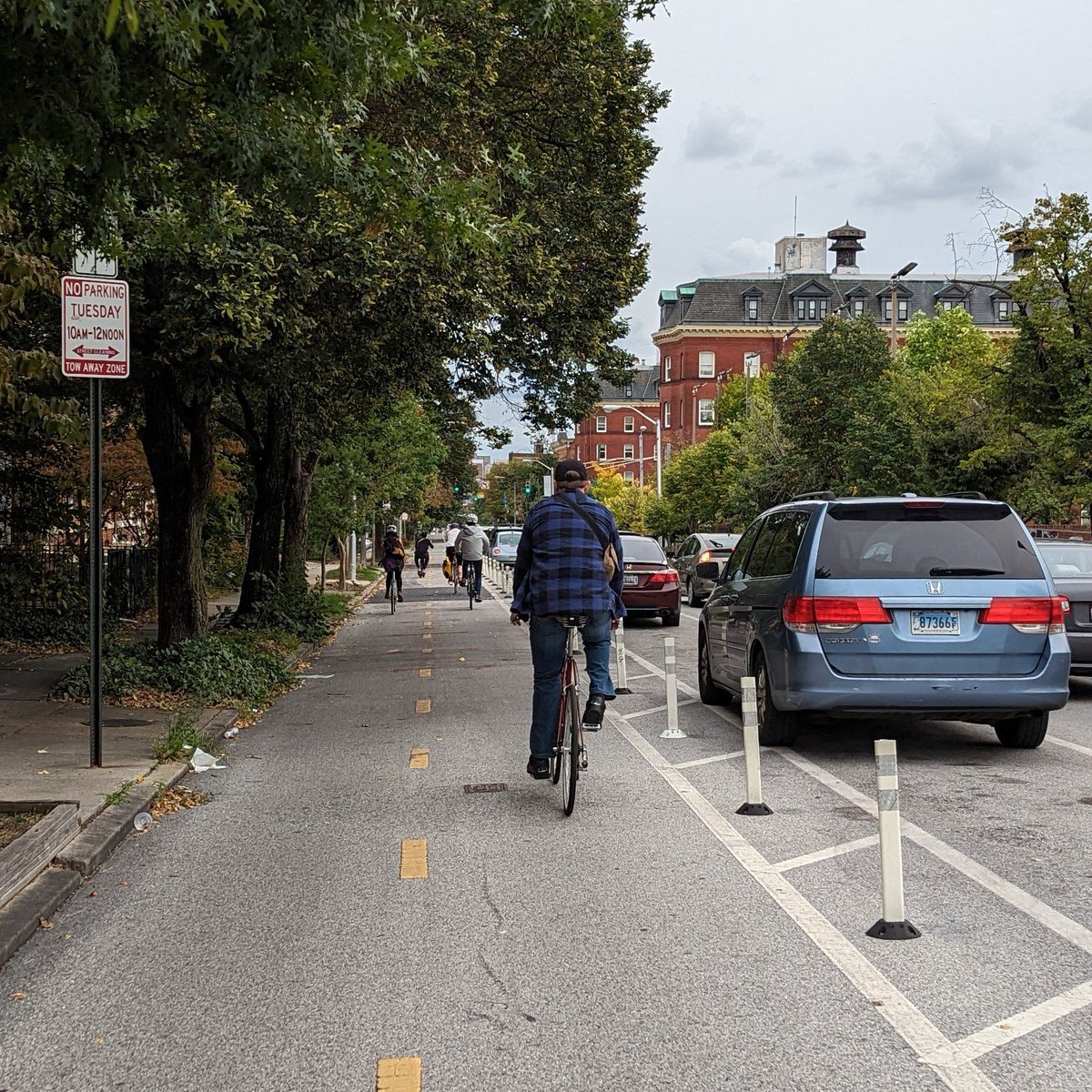 jedweeks's tweet photo. Nobody uses the bike lanes https://t.co/ks565ypDBy