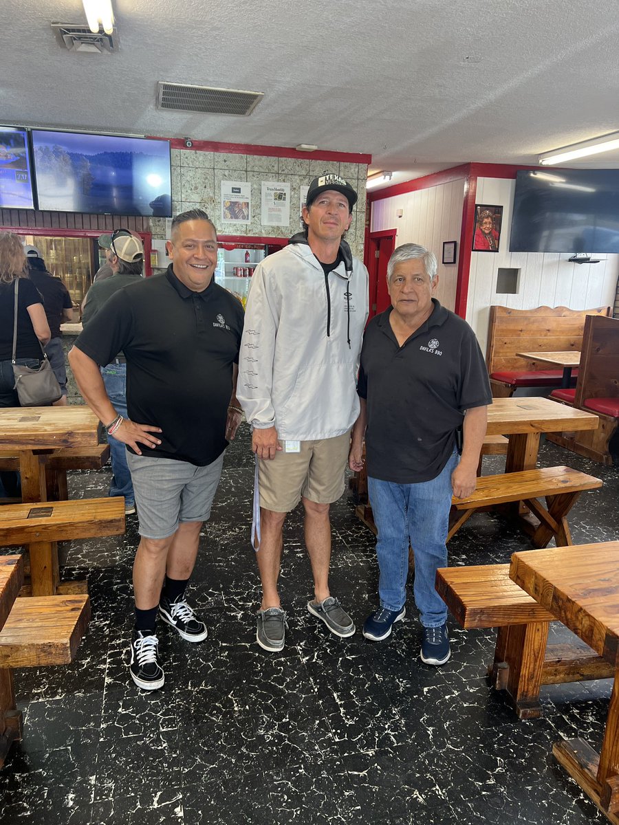 DavilasBBQ's tweet photo. Great to see @DaileyCraig on game day!  Happy Homecoming and Go Matadors!

#Homecoming2023 #GoMatsGo #Seguin #Tradition https://t.co/vS6FdABSzZ