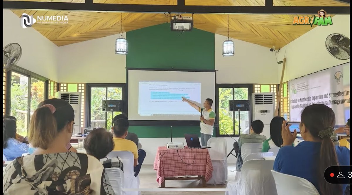 _capricorn012's tweet photo. Mukhang post morning run routine na ito ahh.🏃‍♀️👌
So refreshing to watch #AgriFam lalo na kapag public servant ka. Very relevant sa aming nasa Committee on Agriculture sa City of Imus. Lalo na mas priority ng current admin ang infrastructure. Sana mabigyang value parin ang Agri. https://t.co/v8H9dirG0E