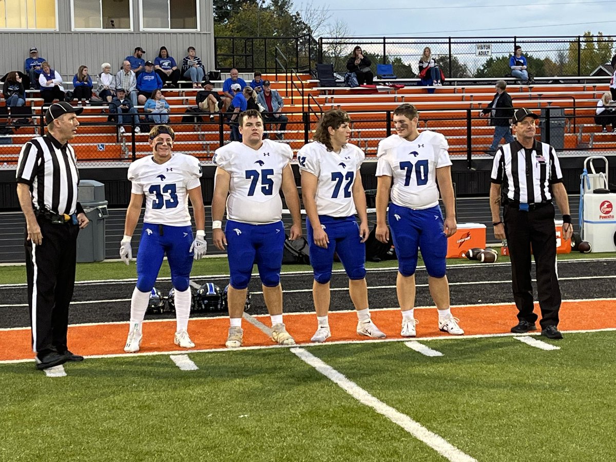 OshkoshWestFB's tweet photo. Minutes from kickoff tonight at @KaukaunaGhosts HS. #TheEDGE #4Fors https://t.co/8l2lAJQZmo