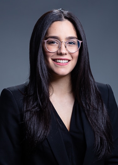 Meet Valeria P. Bustos, MD, MSc, MPH! Dr. Bustos Hemer is a PGY1️⃣ Plastic Surgery Resident at the University of Miami. She grew up in Barranquilla, Colombia 🇨🇴.