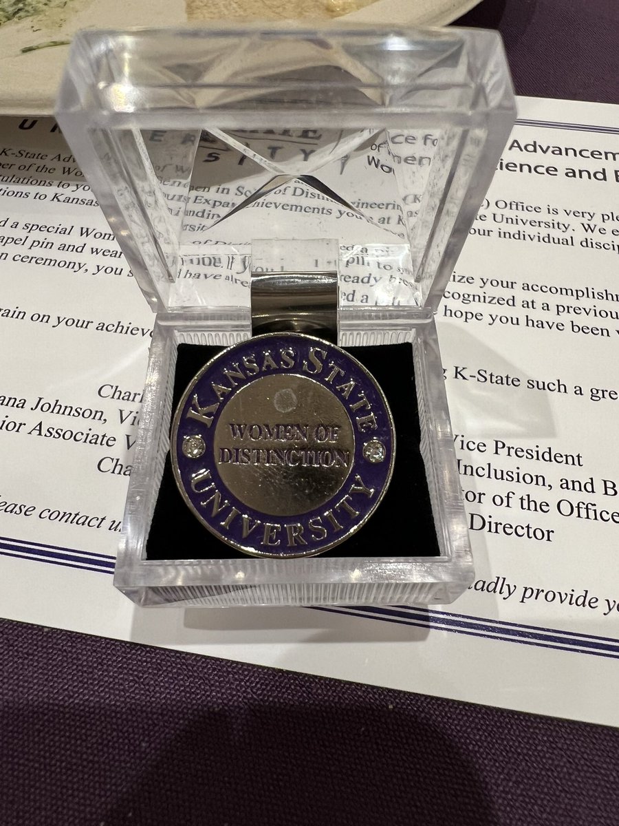 Thanks to <a href="/KStateKAWSE/">KAWSE</a> for helping me to feel like a woman of distinction and taking the time to honor women (and gender expansive individuals) in this way!
The best part was experiencing it with a mentor I greatly admire (and joke that I want to be when I grow up 😂) <a href="/KStateAHS/">KStateAHS</a>