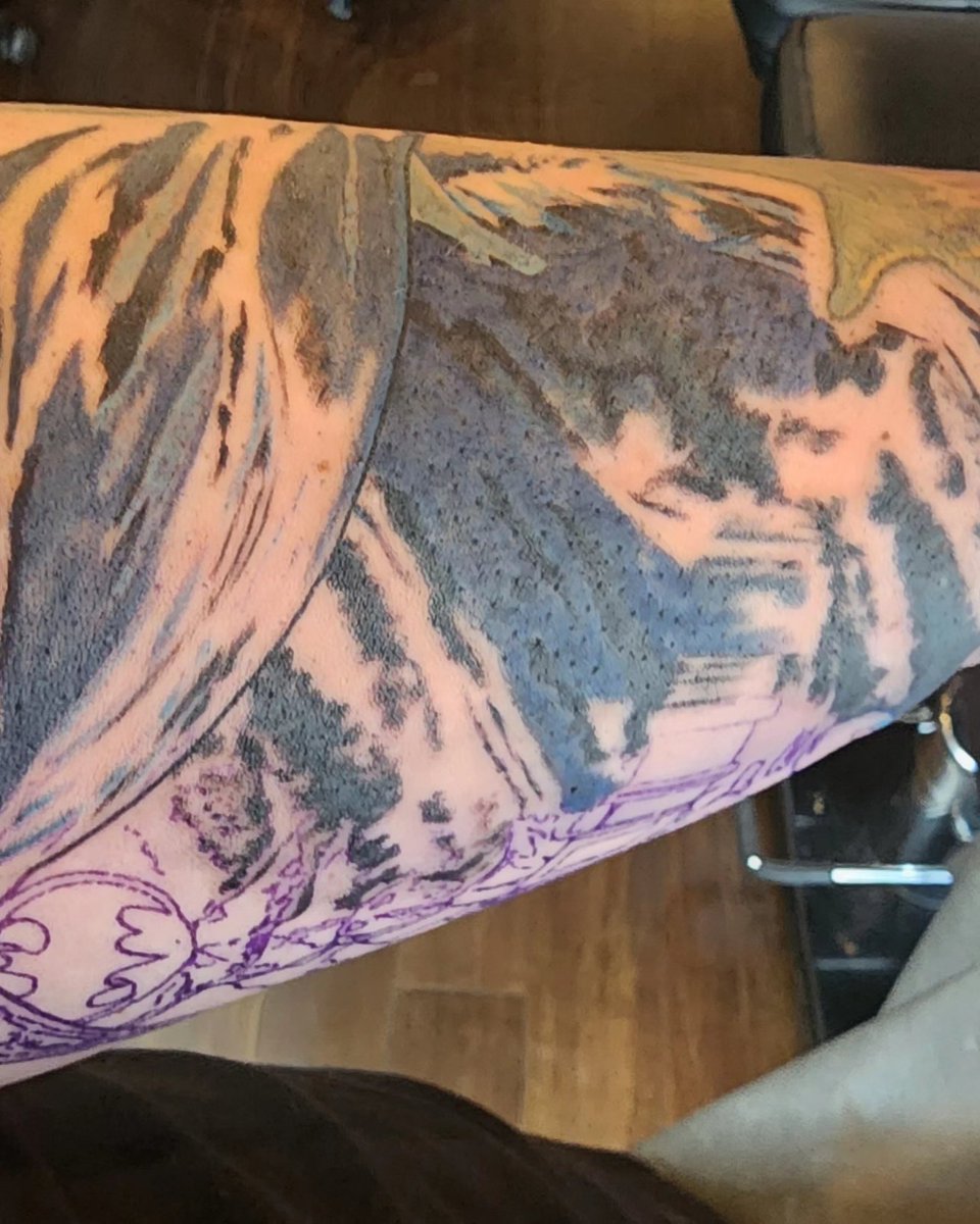 realcactussam's tweet image. Finally got the first session done for my inevitable Batman tattoo. Inspired by @thealexrossart #BatmanWeek