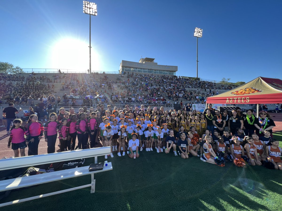 CarmanNate's tweet photo. Ready for another awesome football night with the mighty @EDAztecs_HS at the #TeamSISD SAC. Inspired by the united and strong #OneEmpire! https://t.co/ZBNEtzDHUM