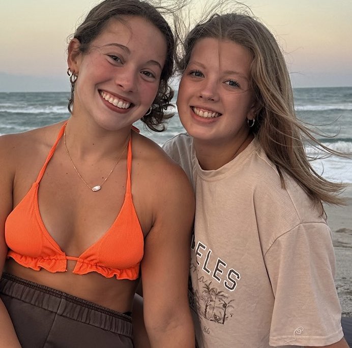 brewer244brewer's tweet image. What do you after a long week of studying and swimming ? #FloridaTech