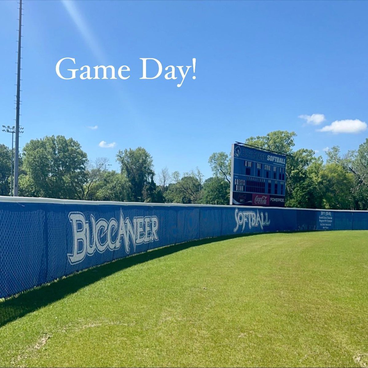 We get to play this weekend!!

🗓️ Sat Sept 23
🆚 TX Blaze KTX
⌚️ 11am (DH)
🏠 #HomeSweetHomeHohlt 

🗓️ Sun Sept 24
🆚 TX Strykers
⌚️ 11am (10 Inns)
🏠 #HomeSweetHomeHohlt 

#GoBlinnBucs #Team29 #LetsGo #LoveTheGame #BringingItBack #BoardTheShip #ItsAPiratesLifeForMe ⚔️🏴‍☠️