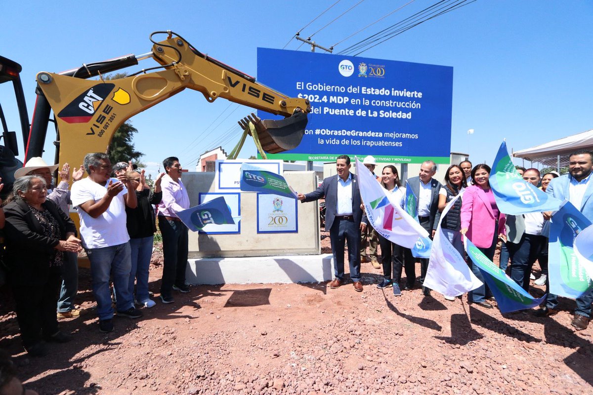 El Puente de La Soledad ¡Ya es una realidad! Nuestra Presidenta, @LorenaAlfaroG gestionó la construcción de esta obra, que impulsará un tránsito para la región y cruce seguro para las y los irapuatenses. Con #LaSumaDeTodos avanzamos #ConPasoFirme como un #GobiernoTrabajador.