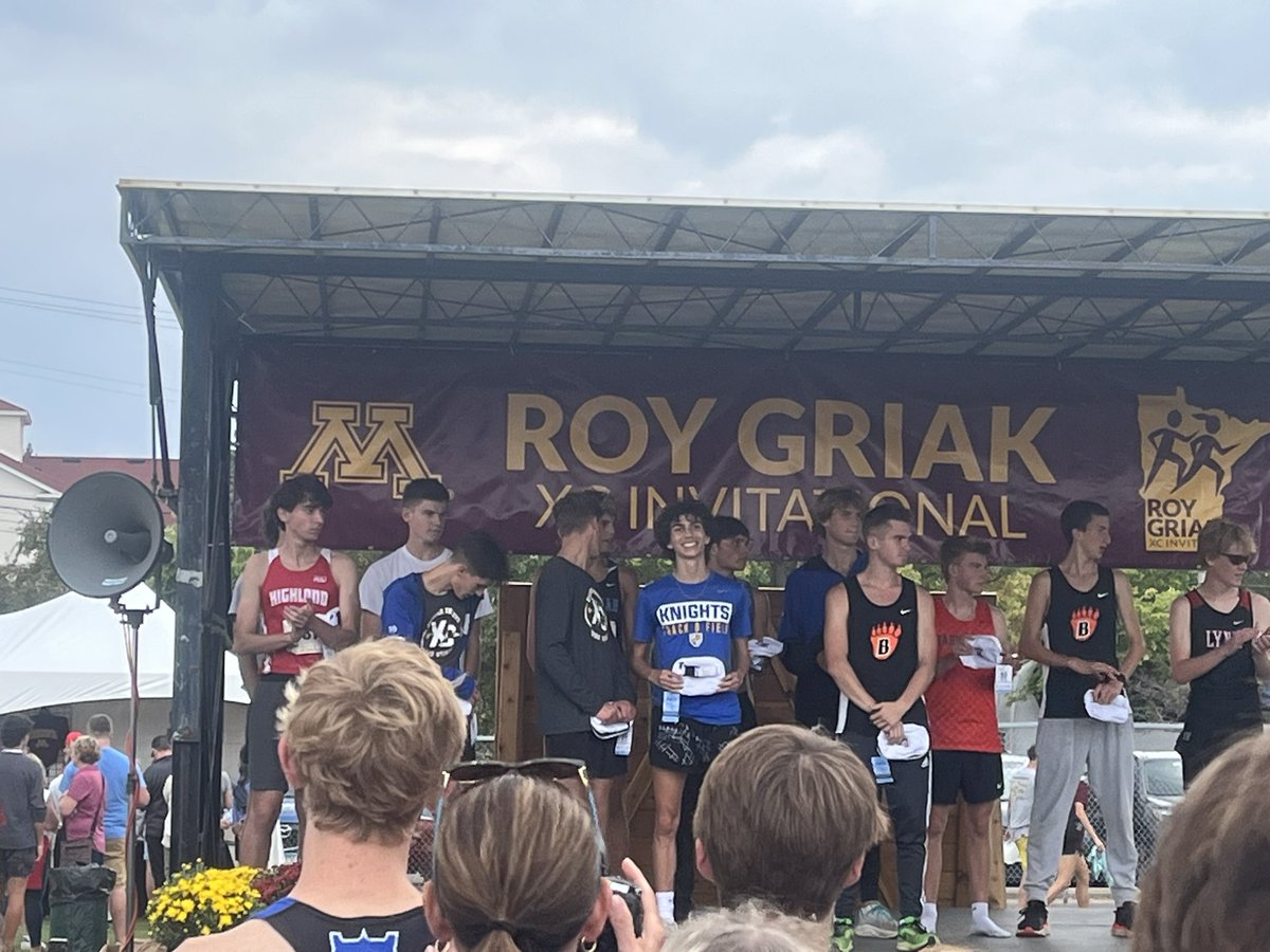 Great running by this group today! A 12th place finish out of 38 teams spanning the entire country in the Maroon division. Max Salas led the way with a podium finish placing 5th overall. We look forward to a week of training before the home meet Tuesday, October 3rd. Go Knights!