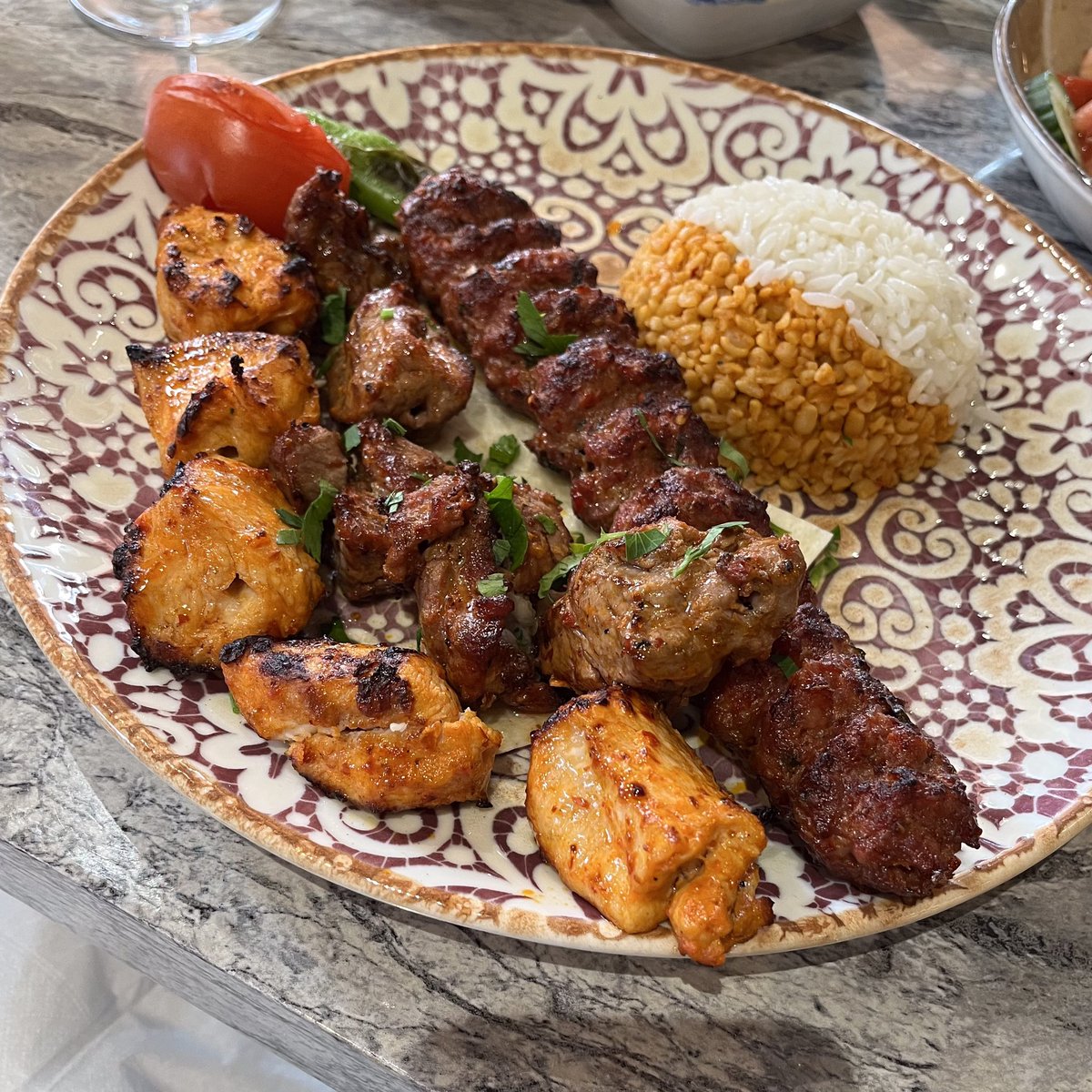 Mister_Lloyd_29's tweet image. Just a hint #beechat