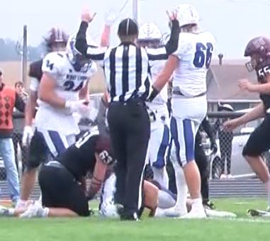 SportsZoneKCAU9's tweet photo. WILDCATS OVERPOWER WOLFPACK!

Wanting revenge from a loss last year, @West_LyonFB remained relentless on both sides of the ball to hand Western Christian its first defeat to stay unbeaten!

WATCH HERE🏈⏬
https://t.co/9GnnW3SyHV https://t.co/difiIcIoPi