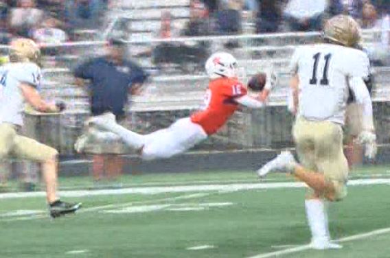 SIOUX CENTER SHUTOUT!

Featuring a pair of top-10 foes in Class 3A, <a href="/SCwarriorsfball/">Warrior Football</a> brought the most electricity with a late surge towards a 21-0 win over Bishop Heelan, notching its first shutout of the season!

WATCH HERE🏈⏬
siouxlandproud.com/sports/local-s…